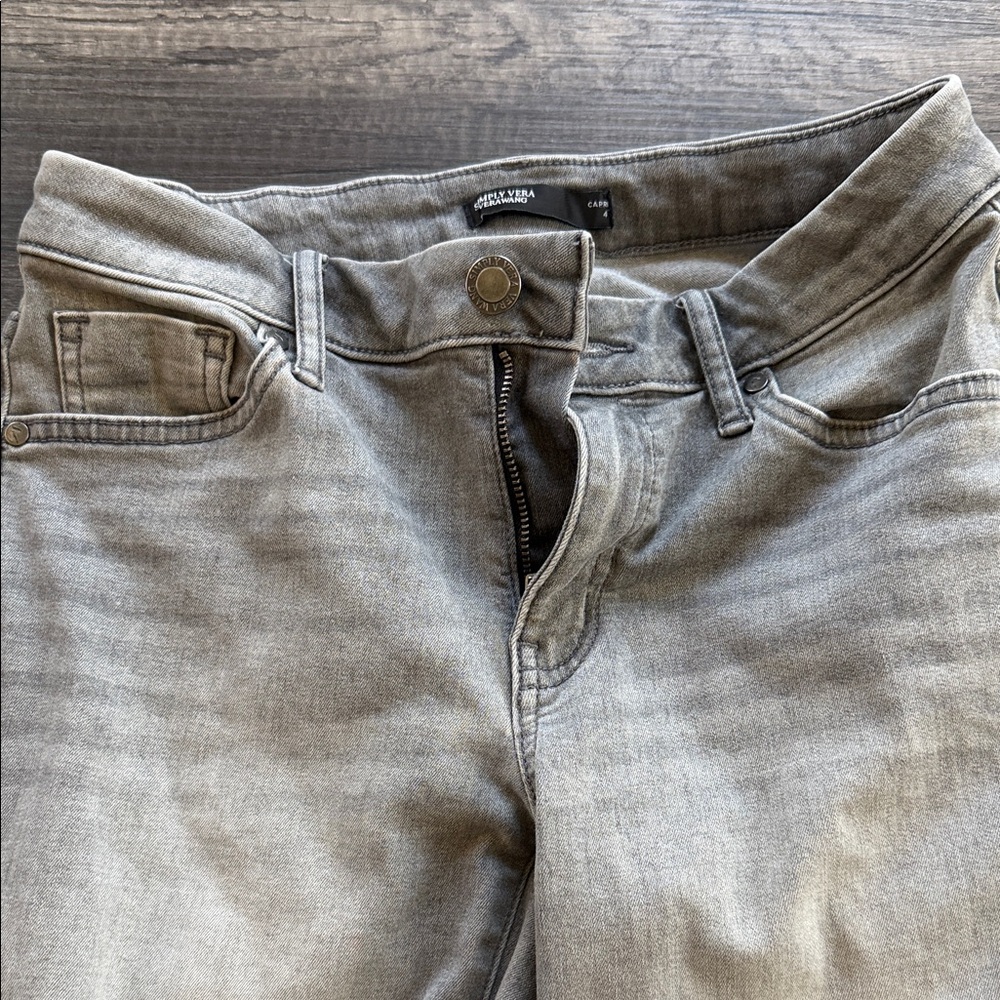 Vera Wang Gray Denim Capri Jeans - Simply Vera
